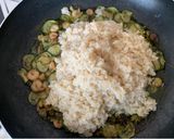 Foto del passaggio 8 della ricetta Riso con zucchine e gamberetti