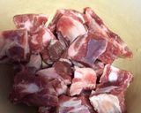 Foto langkah ke 1 dari resep Sup Iga Babi Asam Pedas | Hot & Sour Pork Ribs Soup |.
