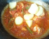 A picture of step 3 of Spicy Chicken Karhai/ Spicy Chicken Curry in a Wok😋.