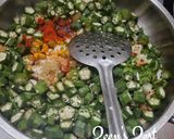 A picture of step 2 of Tawa Bhindi Aloo.