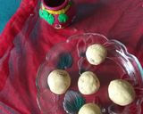 A picture of step 6 of Maladu ladoo.