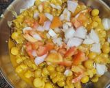 A picture of step 5 of Ragda Patties.