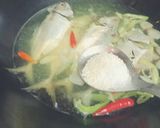 Foto langkah ke 3 dari resep Pindang Ikan Gembung Cemplung.