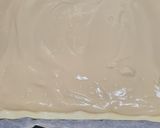 Foto del paso 7 de la receta: 179. Coca de San Juan de hojaldre, crema y piñones