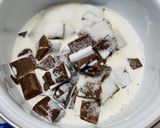 Tej-és fehércsokoládé mousse torta málnazselével recept fázis 2 fotója