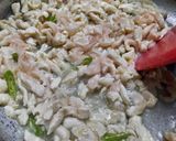 A picture of step 5 of Chinese Chicken Chilli Stir Fry Noodles.