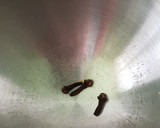 Foto del paso 3 de la receta: Manos de cerdo guisadas