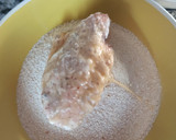 Foto del paso 2 de la receta: Milanesas de alitas de pollo al horno