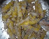 A picture of step 3 of Masala-Fried sweet corn.