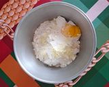 Foto langkah ke 1 dari resep Donat Tanpa Kentang.