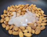 Foto del paso 1 de la receta: Almendras confitadas!!