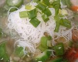 Foto langkah ke 5 dari resep Sop Oyong Bihun.