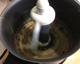 Une image de l'étape 3 de Sauce fromagère au jus de rhubarbe, épices et emmental.