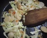 Foto langkah ke 3 dari resep Nasi Goreng Bakso.