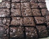 Foto langkah ke 9 dari resep Fudgy Brownies.