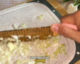Foto langkah ke 2 dari resep Pan Fried Salmon with Creamy Garlic Sauce.