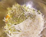 Cukkinifelfújt salátaágyon fokhagymás tejföllel recept fázis 1 fotója