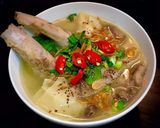 Hình bước làm 3 của món Hoành Thánh Lá Nấu Sườn Cọng, Củ Cải Muối