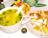 A picture of step 2 of Sweet Corn vegetable clear soup and creamy soup.