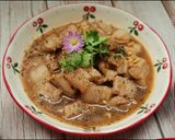 Hình bước làm 1 của món Cơm nhà với sắc màu tươi sáng