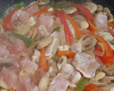 Foto del paso 5 de la receta: Pollo con champiñones y almendras, estilo oriental