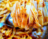Foto del paso 3 de la receta: Nidos de tallarines con tomates cherry macerados