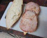 Foto del paso 6 de la receta: Bocadillo de lomo con tortilla francesa, tomate asado y alioli
