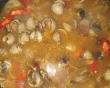 Foto langkah ke 3 dari resep Kerang Dara Pedas Asam.