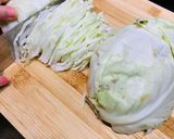 Hình bước làm 3 của món Vào bếp cùng con: bắp cải xào cà chua
