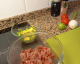Foto del paso 2 de la receta: Tartar de atún con aguacate