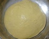 Foto langkah ke 5 dari resep Kunyit Chili Flakes Cheese Sourdough Bread (Open Bake Method).