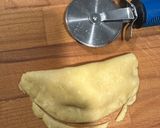A picture of step 3 of Easy Kourou Cheese Pies.