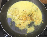 Foto del paso 4 de la receta: Camarones con leche de coco