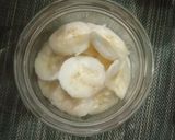 Foto langkah ke 1 dari resep Pinky Overnight Oats (Dragon Fruit & Banana).