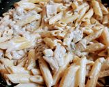 Tejszínes - gombás tészta fokhagymával 🥛🍄🍜🧄🍜🍜 recept fázis 5 fotója