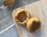 صورة لخطوة 3 من وصفة اكواب البسكويت محشيّة باللوتس 😋