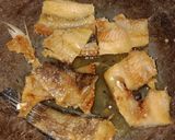 Foto langkah ke 1 dari resep Tumis pedas ikan asin gabus.