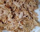 A picture of step 2 of Chicken tikka corner pizza 🍕🍕.