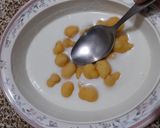 A picture of step 4 of Meethi phulki chana chaat.