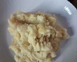 Foto langkah ke 5 dari resep Mashed Potato (served with) Sautè Saikoro Beef.