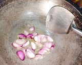 Foto langkah ke 1 dari resep Ayam masak kecap simpel.