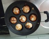 A picture of step 5 of Tikhat Appe (spicy appam).