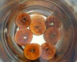 A picture of step 1 of Fig kheer.