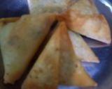 A picture of step 9 of Keema samosey.