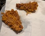 A picture of step 6 of Crispy Fried Gochujang Enoki Mushrooms.