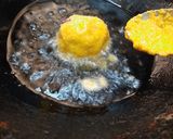A picture of step 10 of Boil aloo besan ka pakoda.