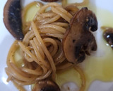 Foto del paso 4 de la receta: Spaghetti con Portobellos y champiñones
