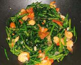 Foto langkah ke 3 dari resep Tumis Udang Kangkung.
