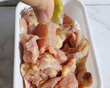 Foto langkah ke 1 dari resep Sup Ayam Kuah Asam.