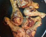 Foto del paso 2 de la receta: Jamoncitos de pollo en salsa de churrasco enrollados con hojaldre